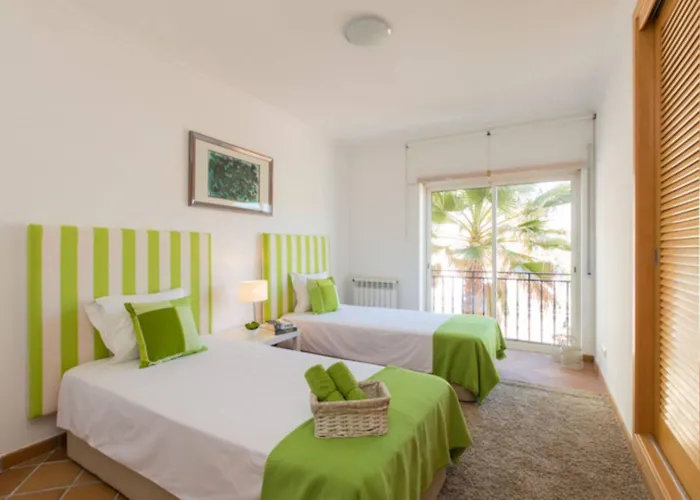 Apartment T3 Sea View, Pool, Golf, Praia Del Rey, Obidos *